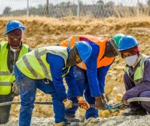 Ţara noastră are peste 140.000 de muncitori străini activi